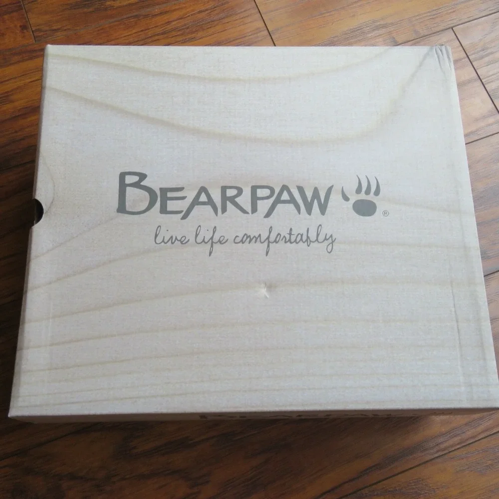 BearPaw laces rubber